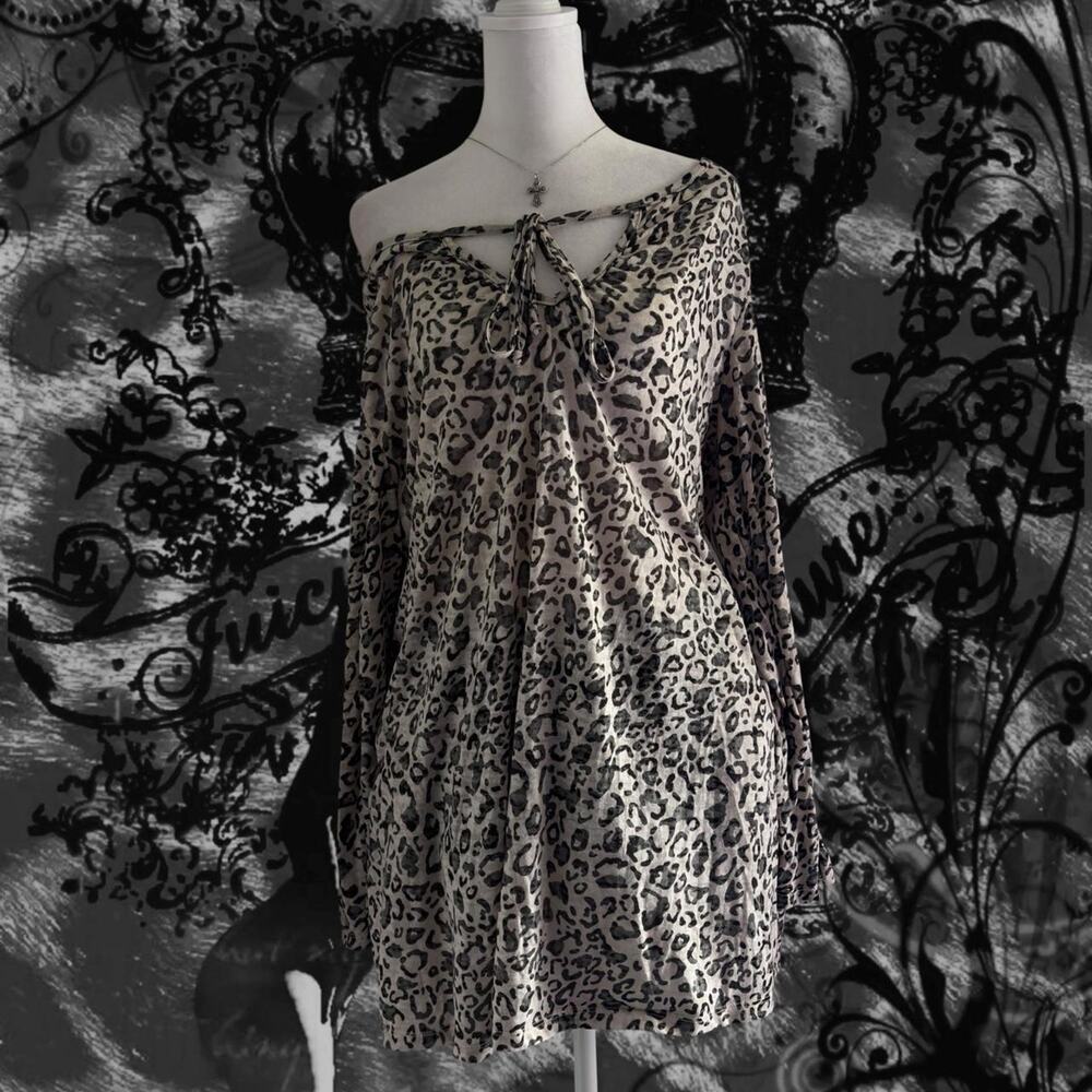 dusty white washed charcoal black grey leopard animal print keyhole top